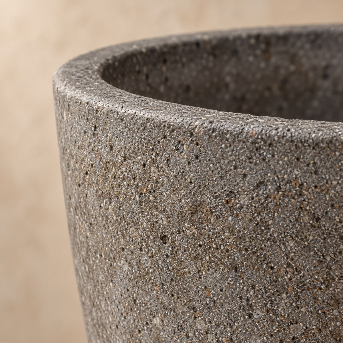 Sierpot Ben Dioriet Grey Ø37 cm, detail van het oppervlak