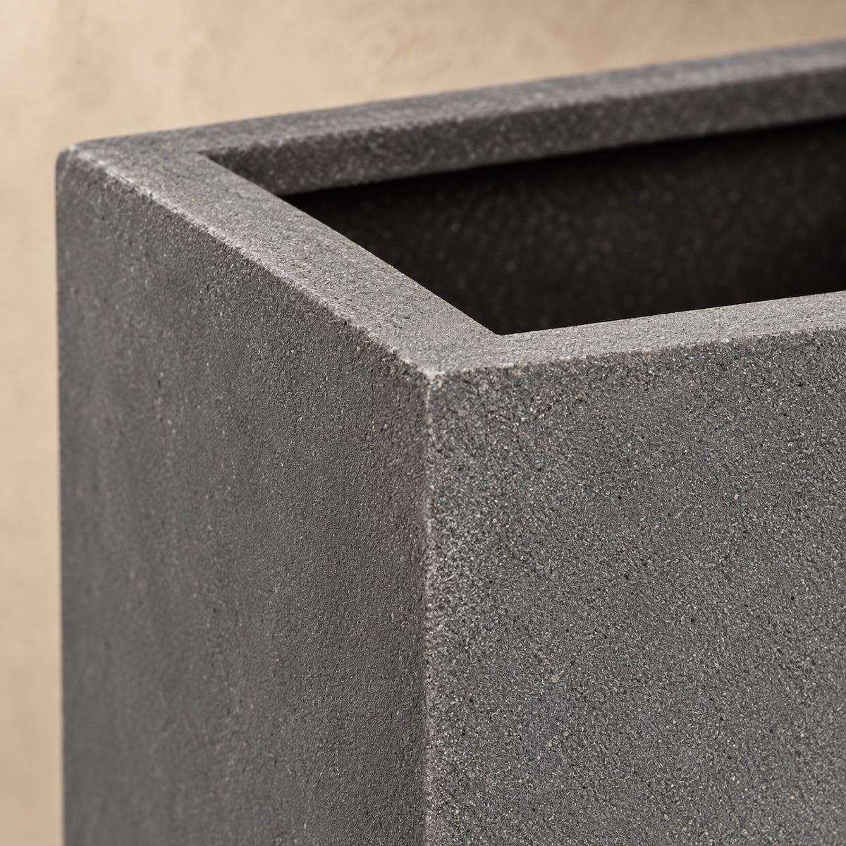 Sierpot Block Grey Ø40 x H40 cm, detail van het oppervlak
