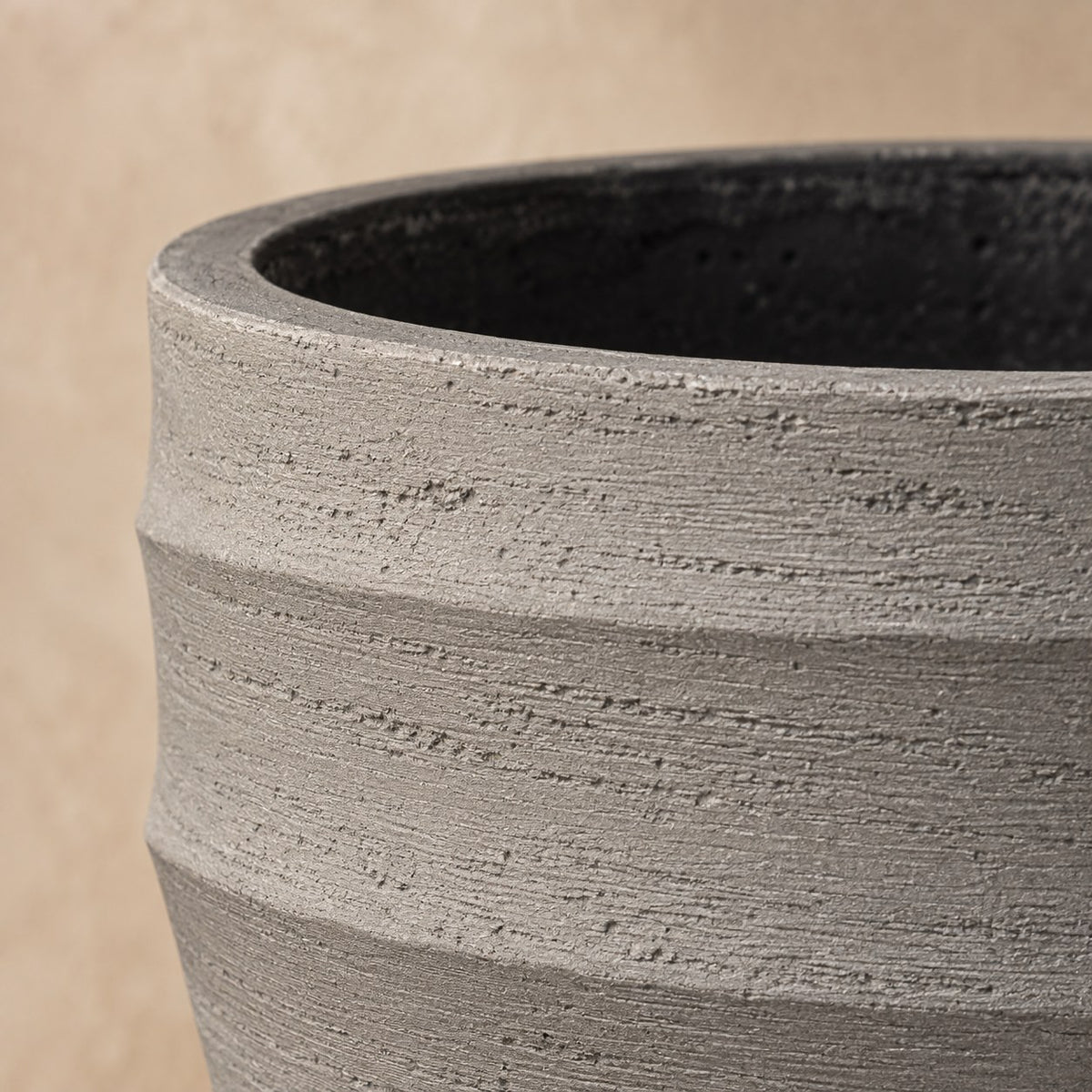 Vaso decorativo Bordo New Egg Grey Ø36 x H31 cm, dettaglio della superficie