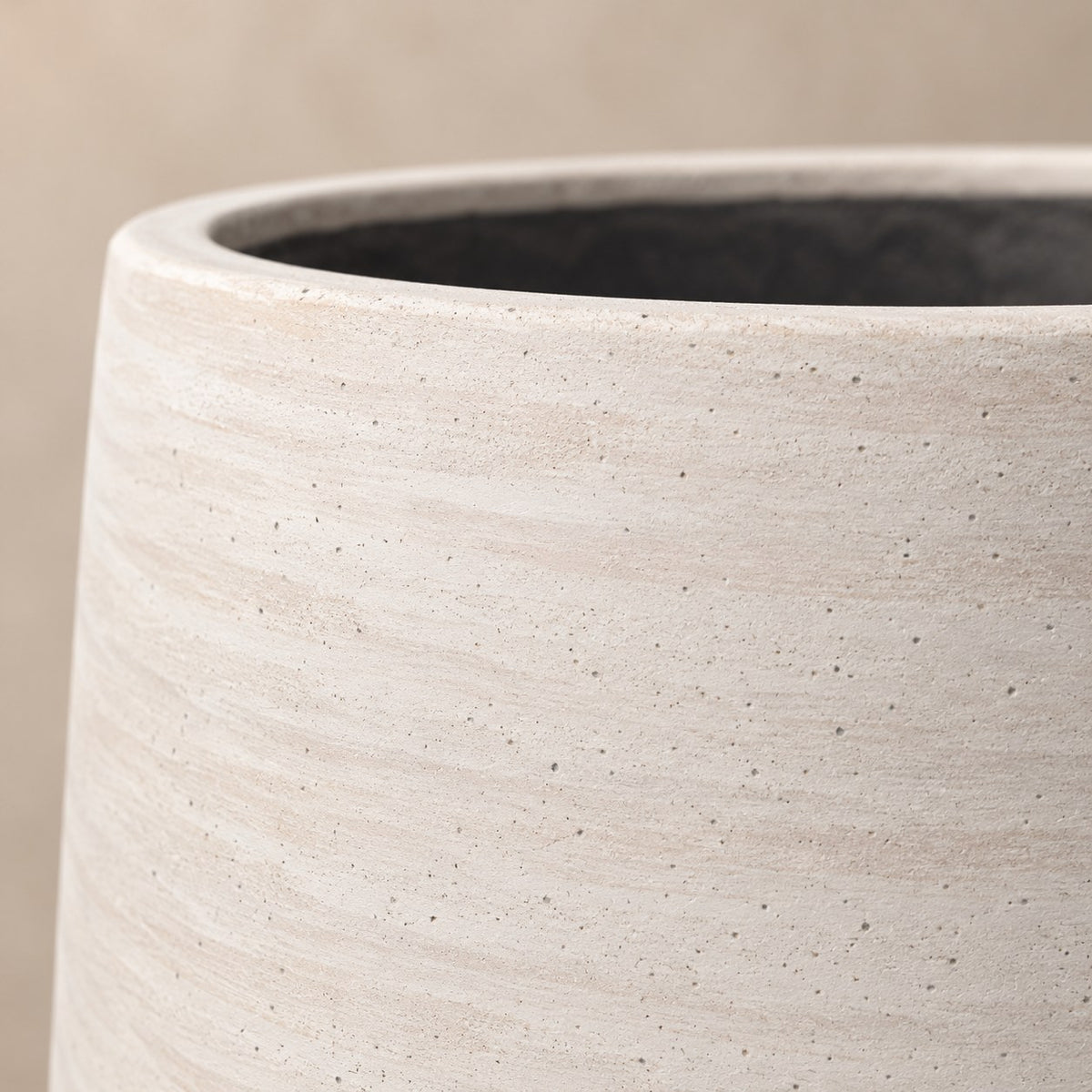 Sierpot Jumbo Patt Ivory Washed Ø93 x H77 cm, detail van het oppervlak