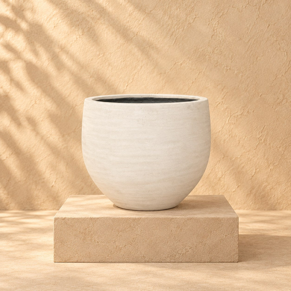 Ziertopf Orb Ivory Washed Ø69 x H57 cm